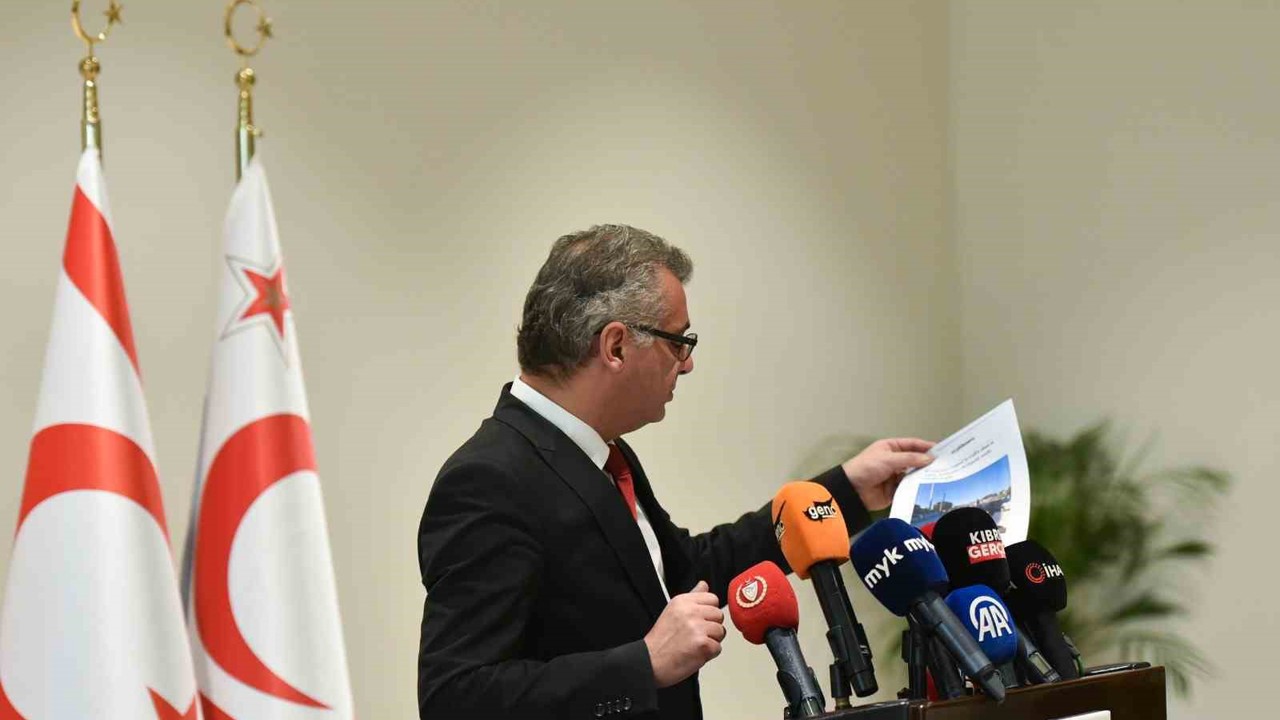 Erhürman: "Holguin Cuellar ile görüşme verimli geçti"
