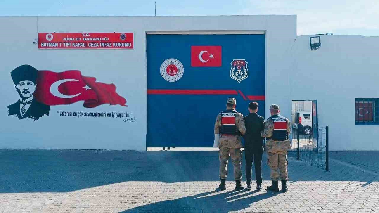 Batman’da dolandırıcılık suçundan firari olan şahıs yakalandı
