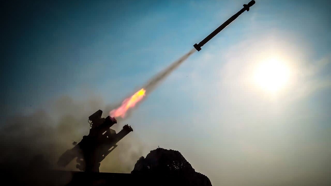 İran’dan Umman Denizi’nde füze atışı
