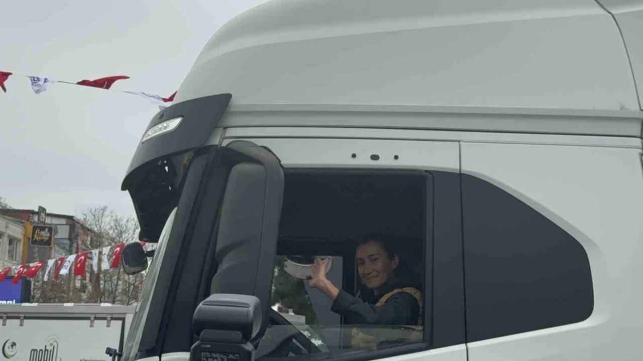 Yardım konvoyuna "kadın eli" değdi
