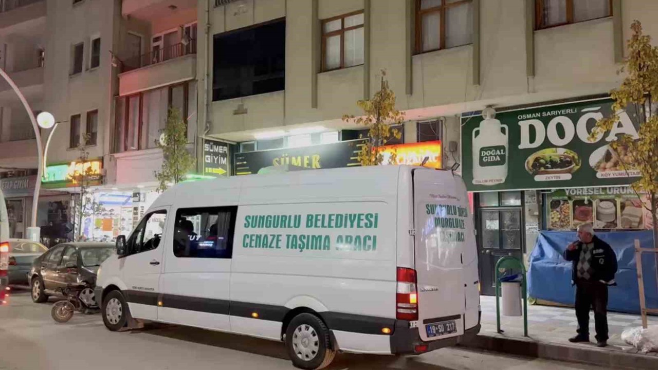 Haber alınamayan yaşlı kadın evinde ölü bulundu
