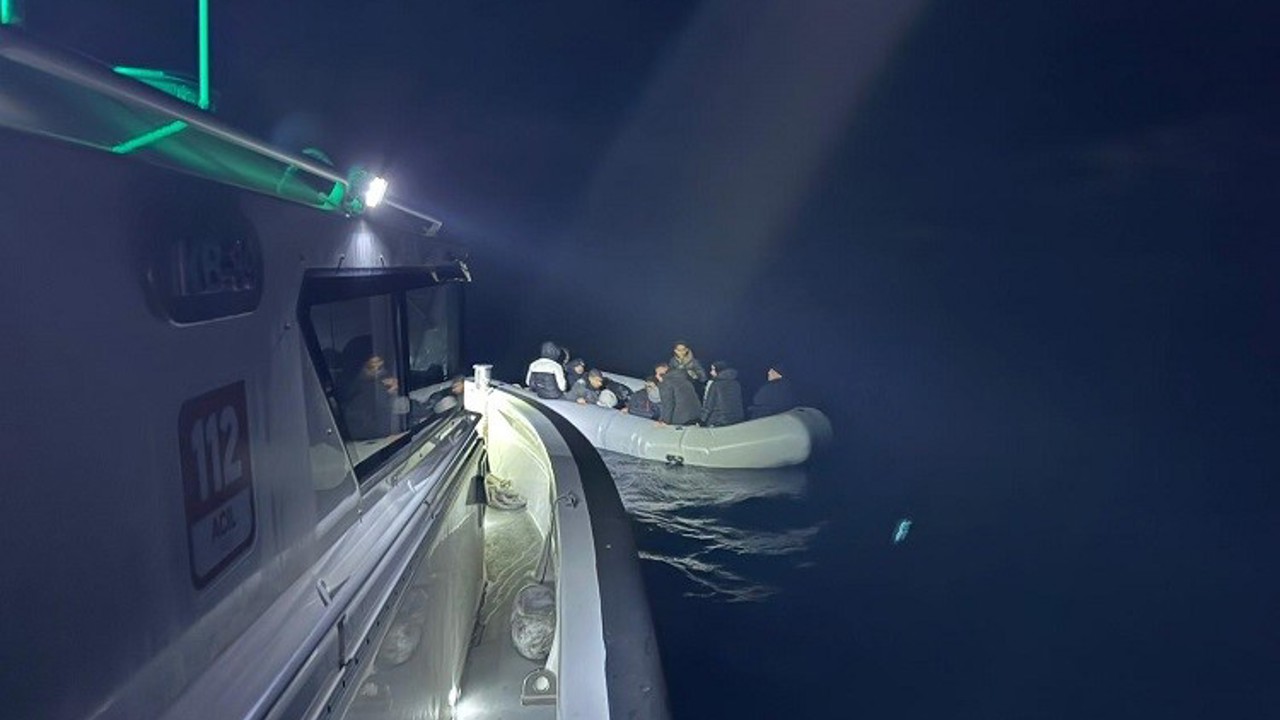 İzmir’de açıklarında göçmen hareketliliği
