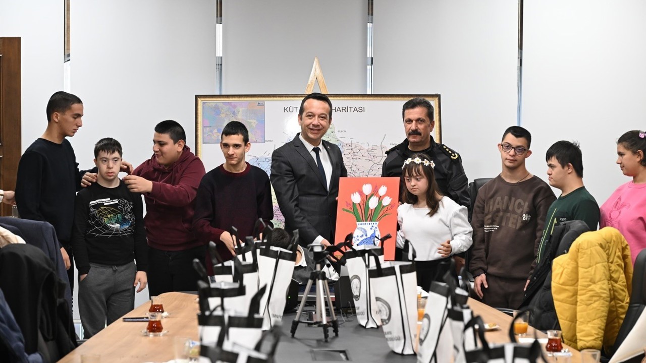 Kütahya İl Emniyet Müdürü Elbir, özel öğrencilerle bir araya geldi
