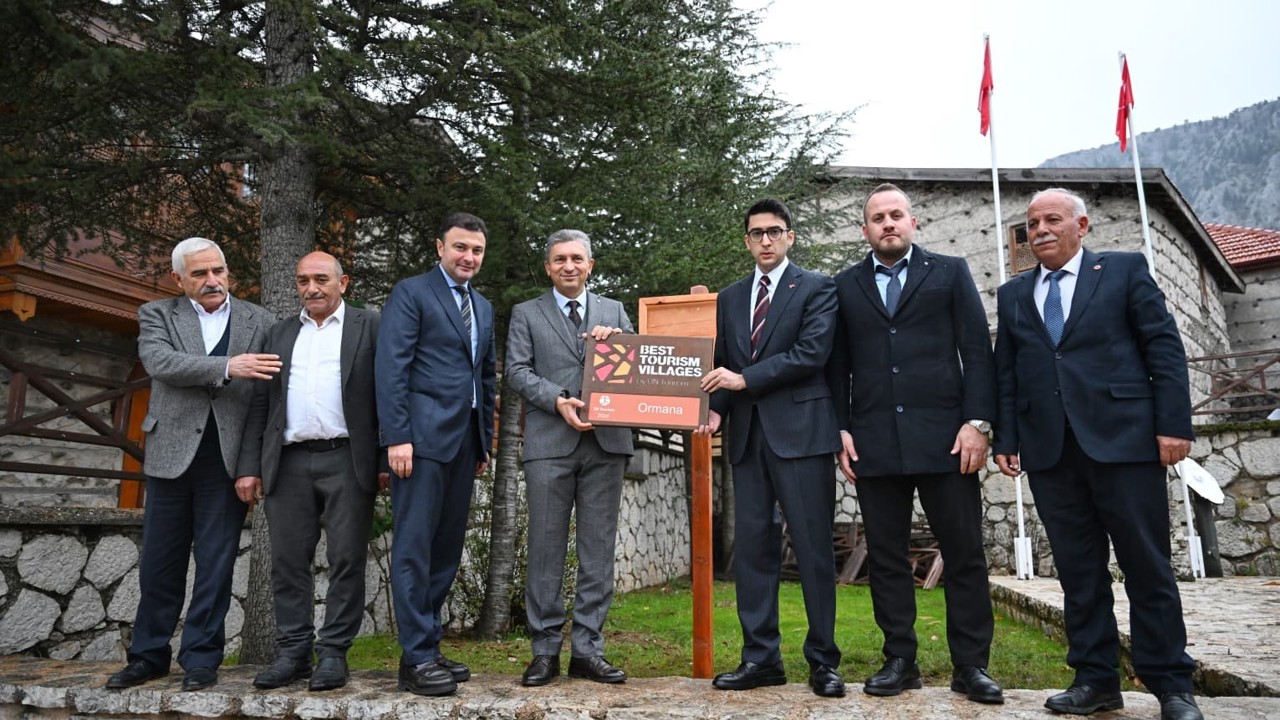 En iyi turizm köyüne gurur tabelası
