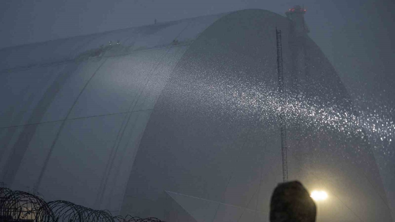 Uluslararası Atom Enerjisi Ajansı: "Çernobil Nükleer Santralinin koruyucu kalkanı, güvenlik işlevini kaybetti"
