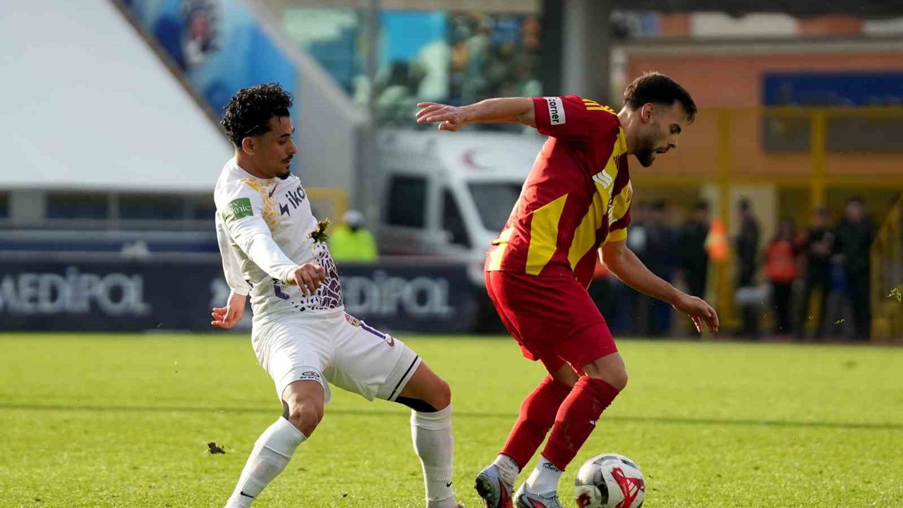 Trendyol Süper Lig: Eyüpspor: 0 - Kayserispor:0 (İlk yarı)
