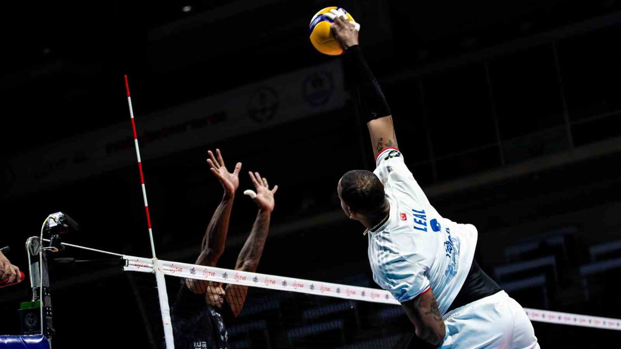 Efeler Ligi: Halkbank: 3 - Gebze Belediyespor: 0
