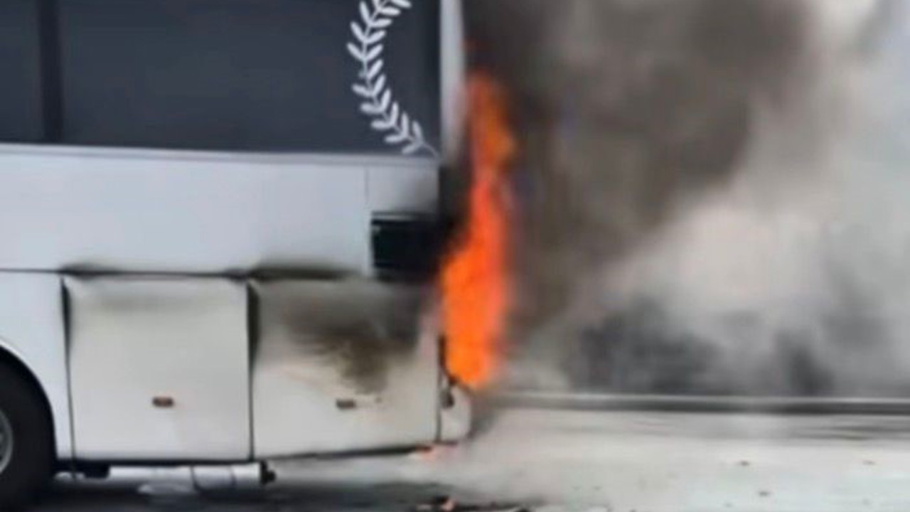 Gaziantep’te yolcu otobüsünde çıkan yangını itfaiye söndürdü
