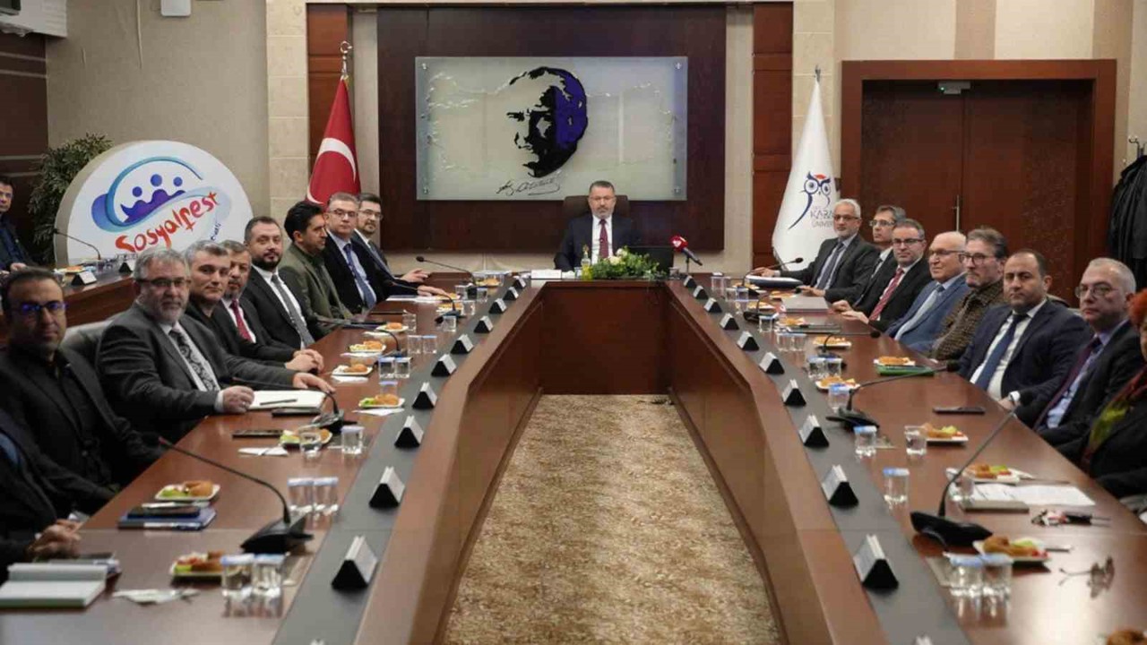 KBÜ’de senato toplantısında üniversitenin yükselen markaları gündeme geldi
