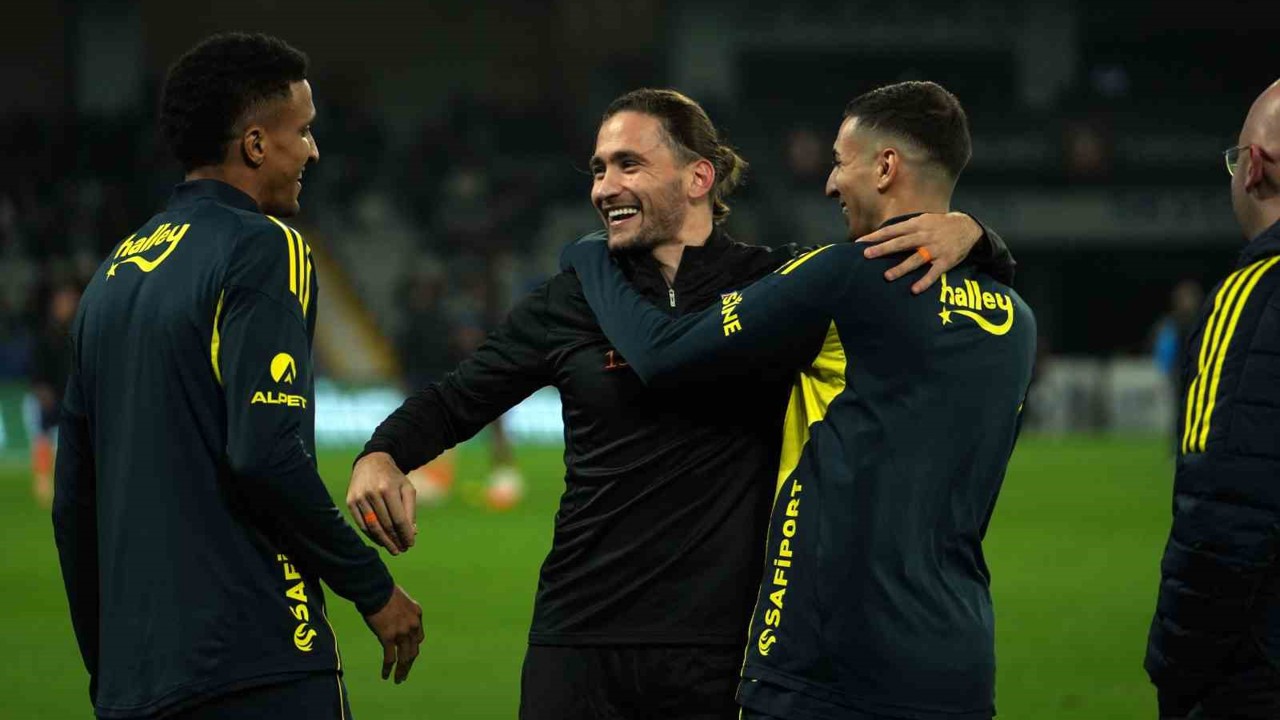 Trendyol Süper Lig: RAMS Başakşehir: 0 - Fenerbahçe: 0 (Maç devam ediyor)
