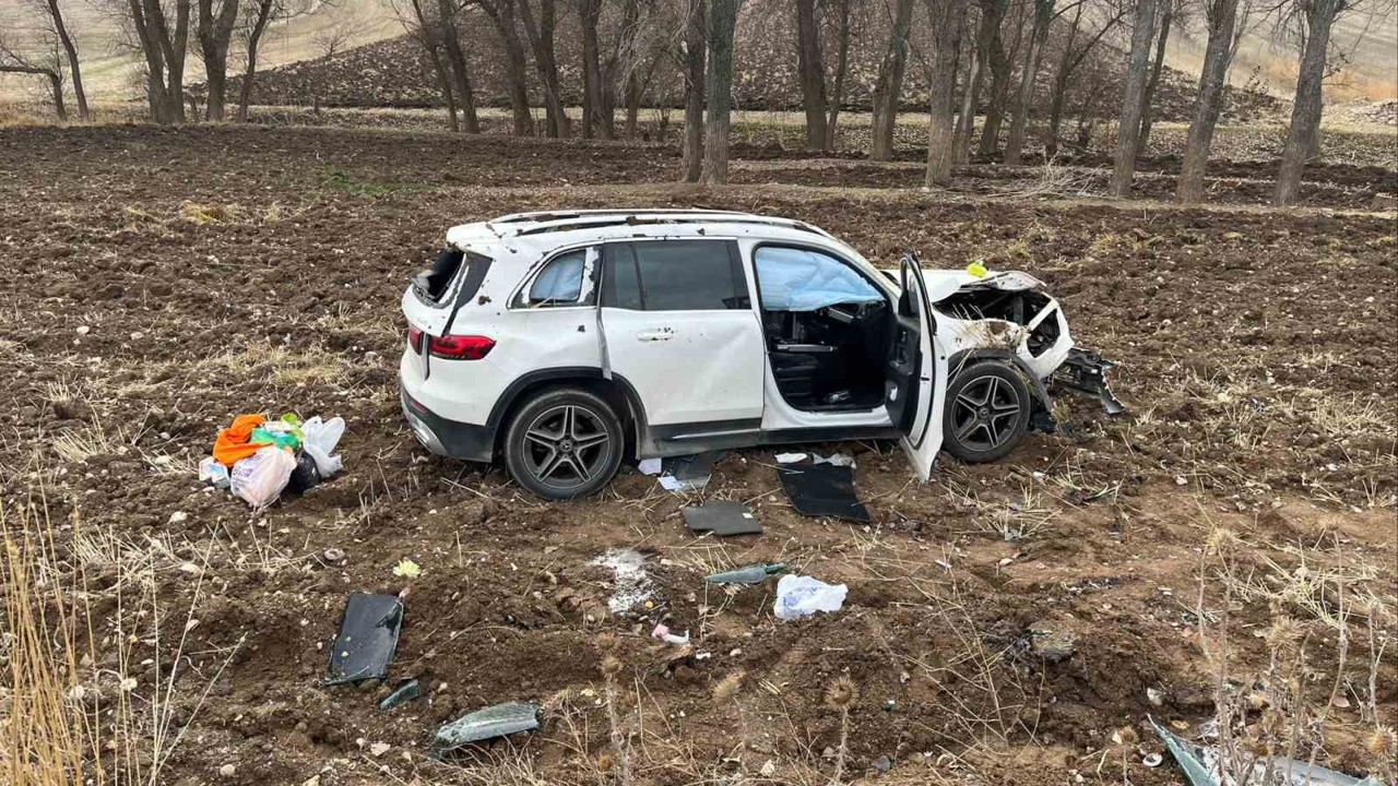 Çorum’da cip takla attı: 2 yaralı
