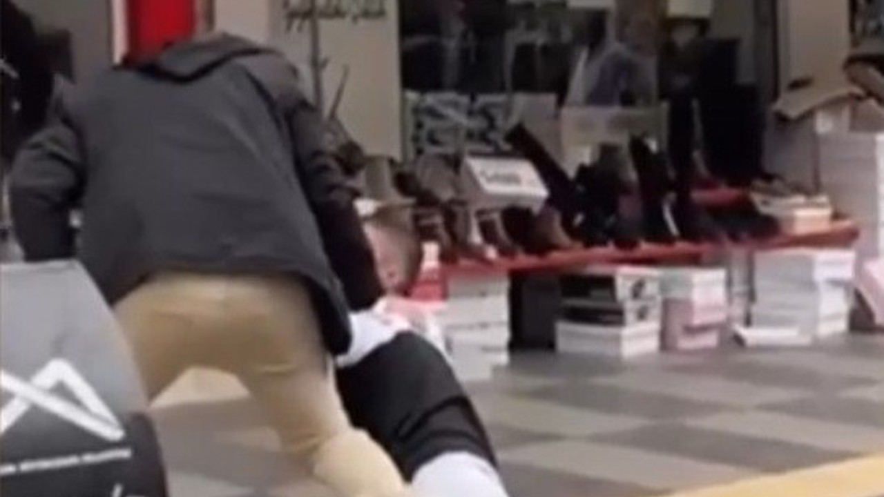 Gözaltına alınmak istenilen firari kelepçeli halde kaçtı, polis yakaladı
