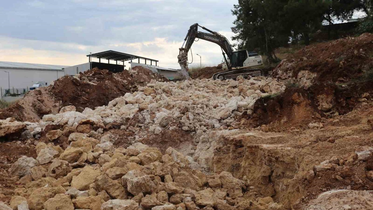 Kepez Belediyesi’nden doğa ile iç içe hayvan barınağı
