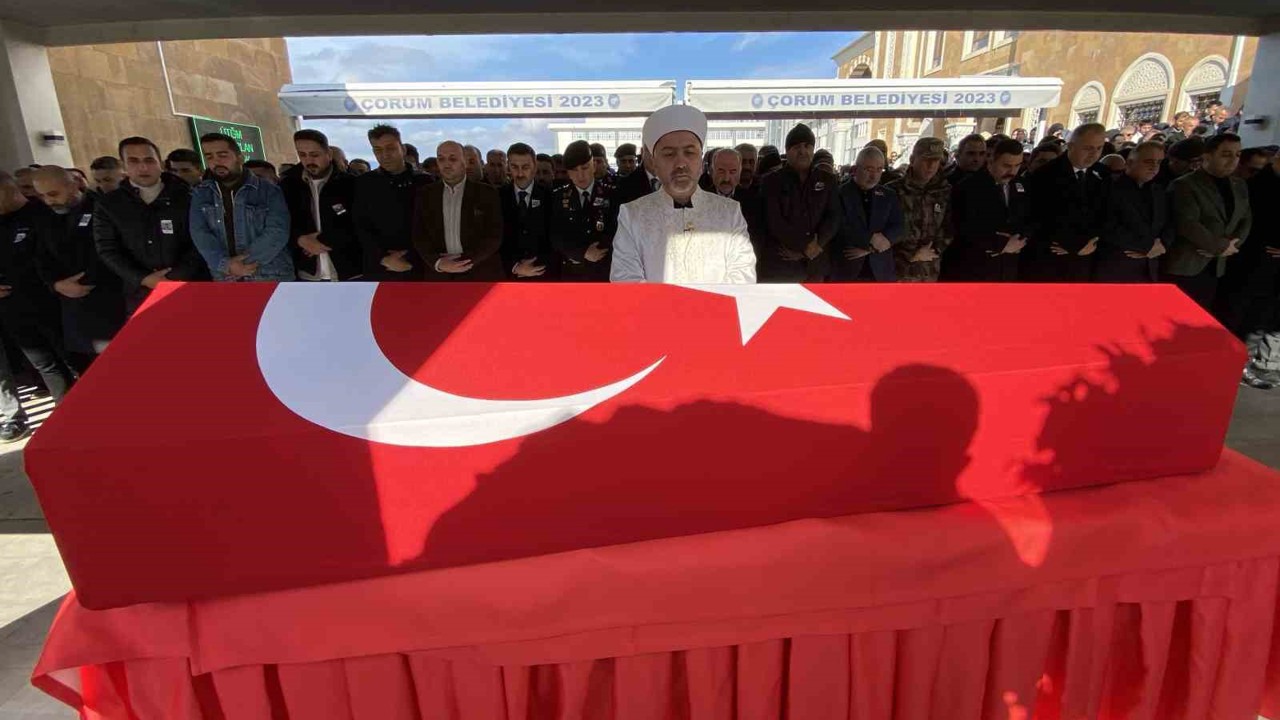 Hayatını kaybeden üsteğmen son yolculuğuna uğurlandı
