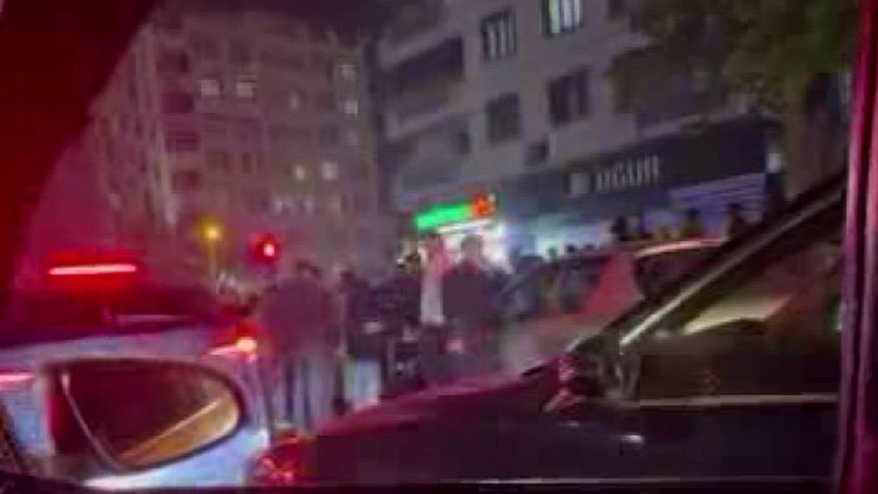 Kaza sonrası kavgaya tutuştular
