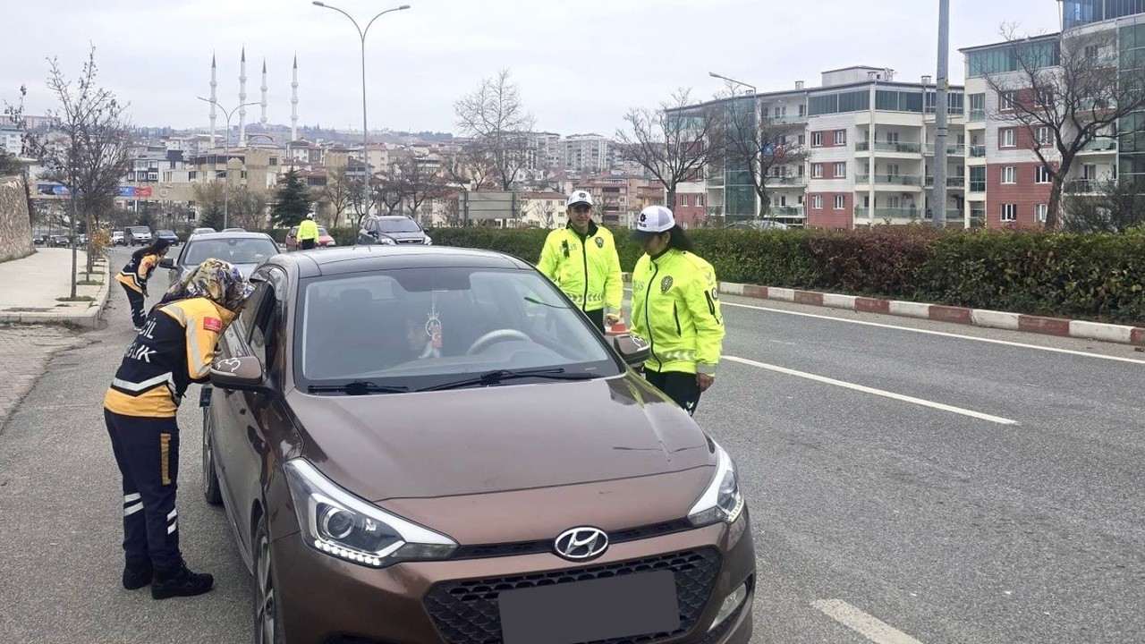 Bilecik’te ambulansa yol ver uyarısı
