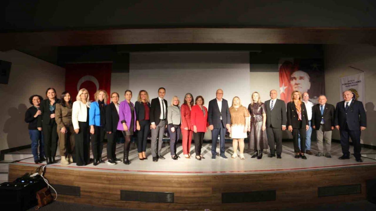 Kepez’de "Güçlü Kadınlar, Güçlü Yarınlar" konuşuldu
