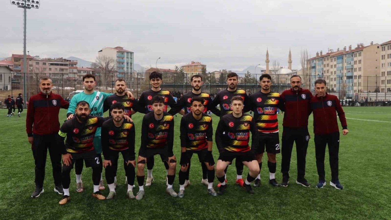 Oltu 25 Mart Belediye Spor’dan farklı galibiyet: 6-1
