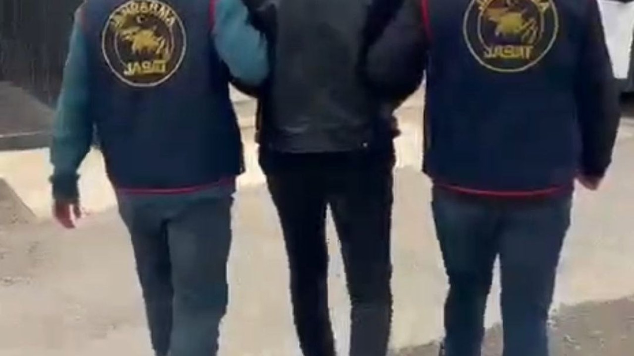 Adana’da 41 yıl kesinleşmiş hapis cezasıyla aranan hükümlü yakalandı
