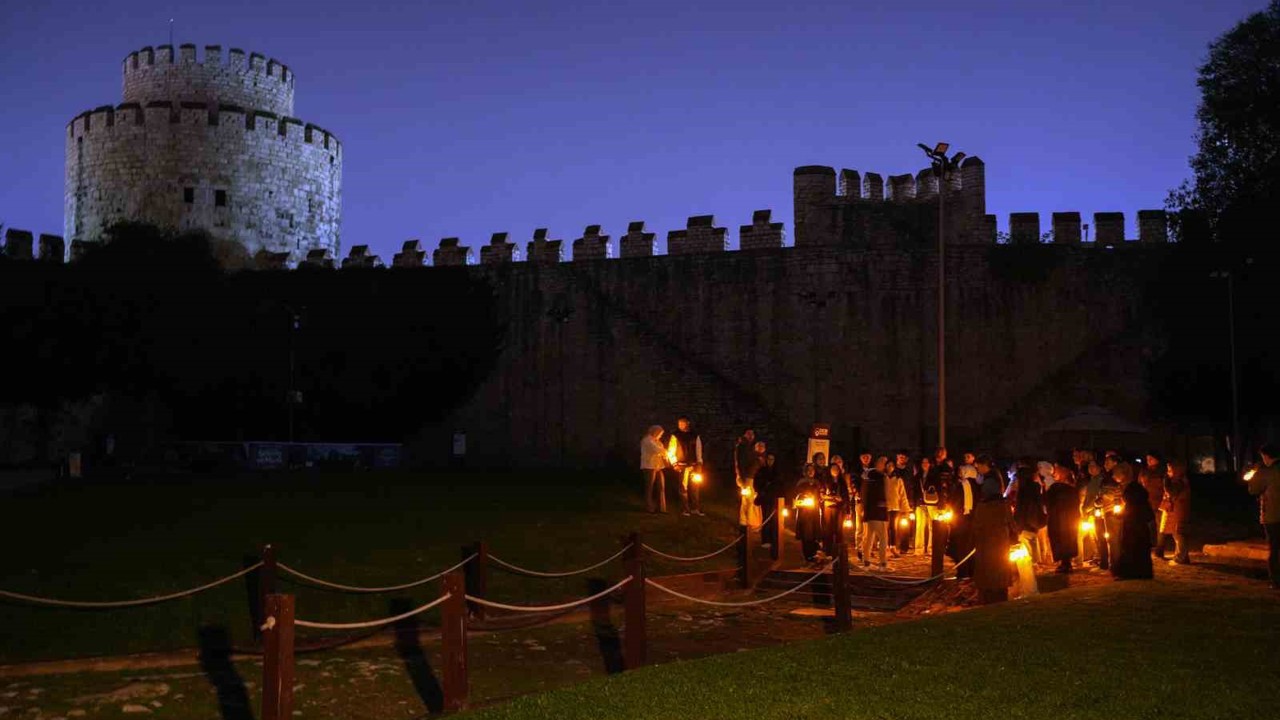 Yedikule zindanlarında fener ışığında tarihe yolculuk
