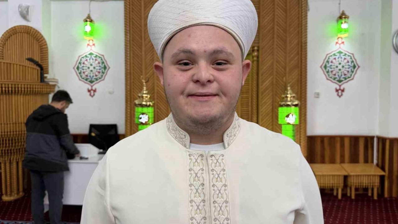 Down sendromlu Fırat’ın camideki vaazı ilgi gördü
