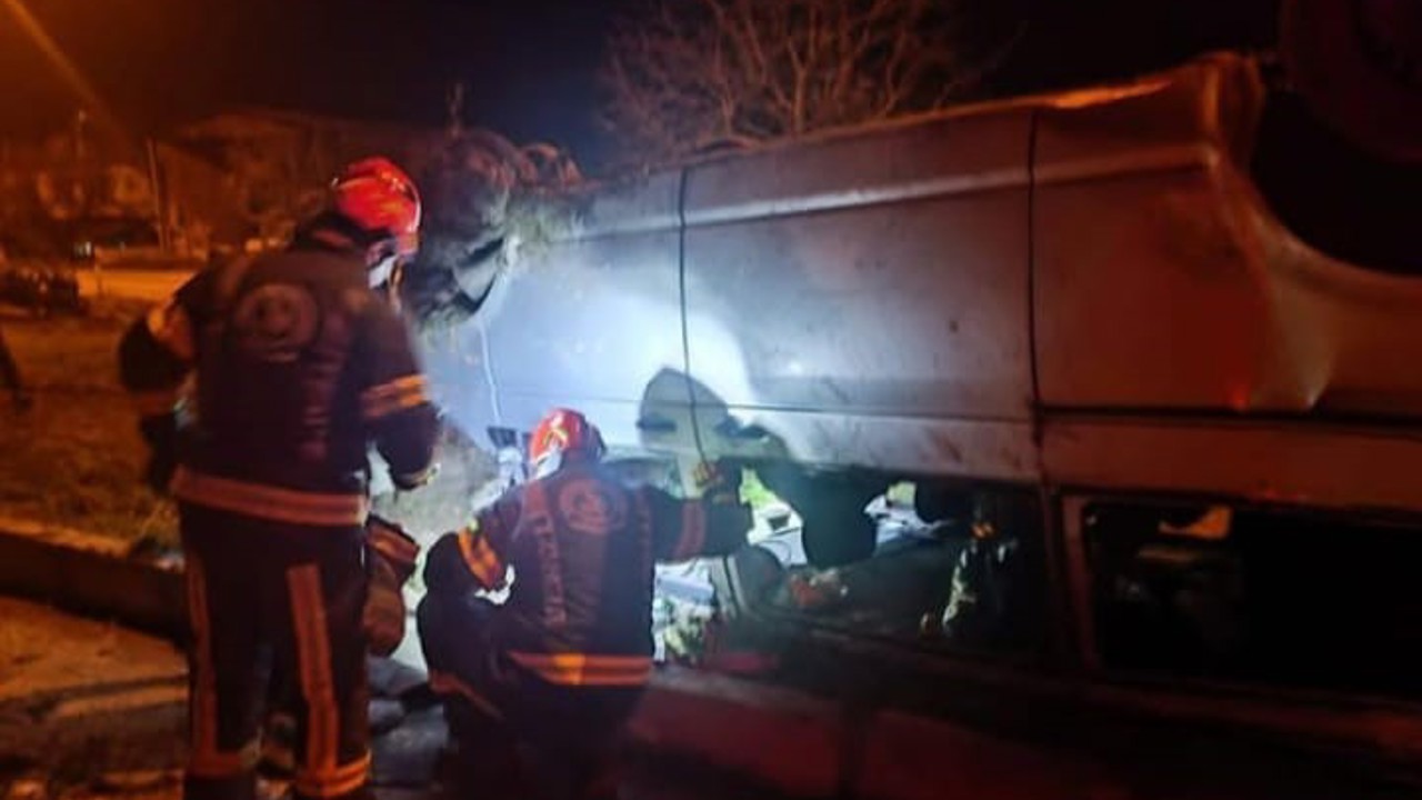 Yoldan çıkan otomobil ters döndü; 1 yaralı
