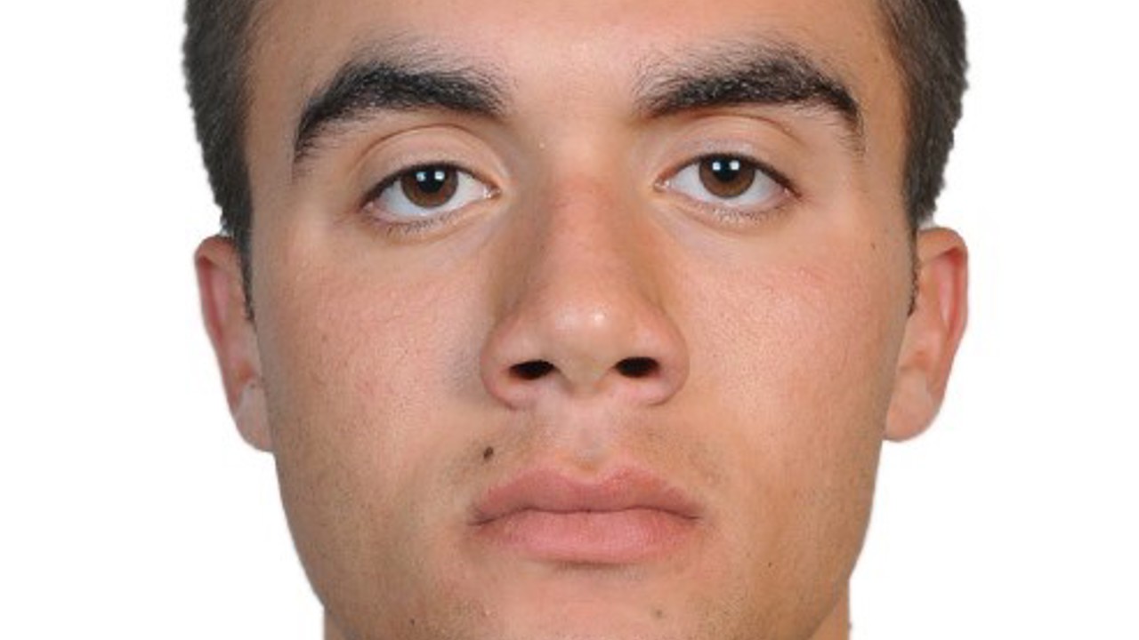 İstanbul Çekmeköy’de narkotik operasyonunda ağır yaralanan Polis Memuru Emre Albayrak, kaldırıldığı hastanede yapılan tüm müdahalelere rağmen kurtarılamayarak şehit oldu.
