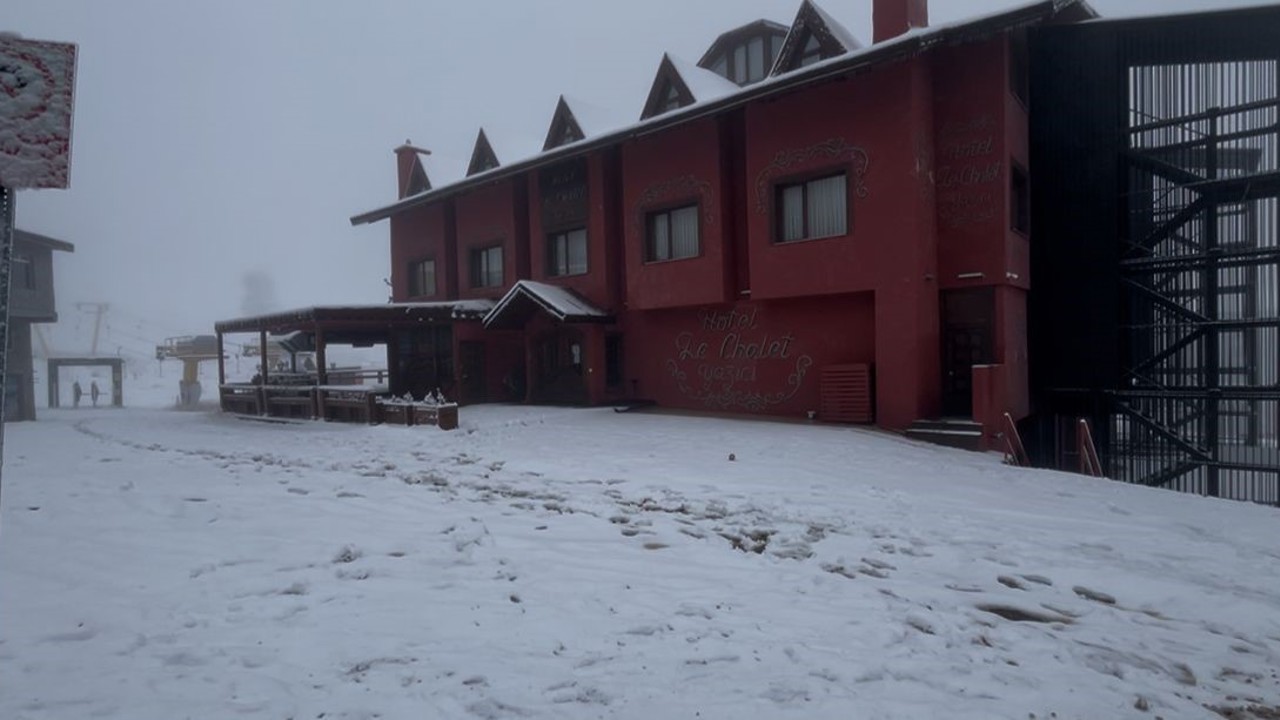 Uludağ’da kar var oteller kapalı

