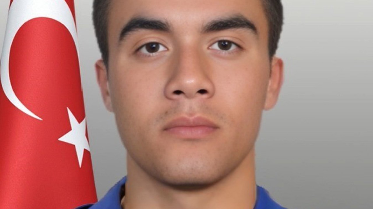 Bakan Yerlikaya: "İstanbul Özel Harekat Şube Müdürlüğü kadrosunda görevli kahraman evladımız, tüm müdahalelere rağmen kurtarılamayarak şehit olmuştur"
