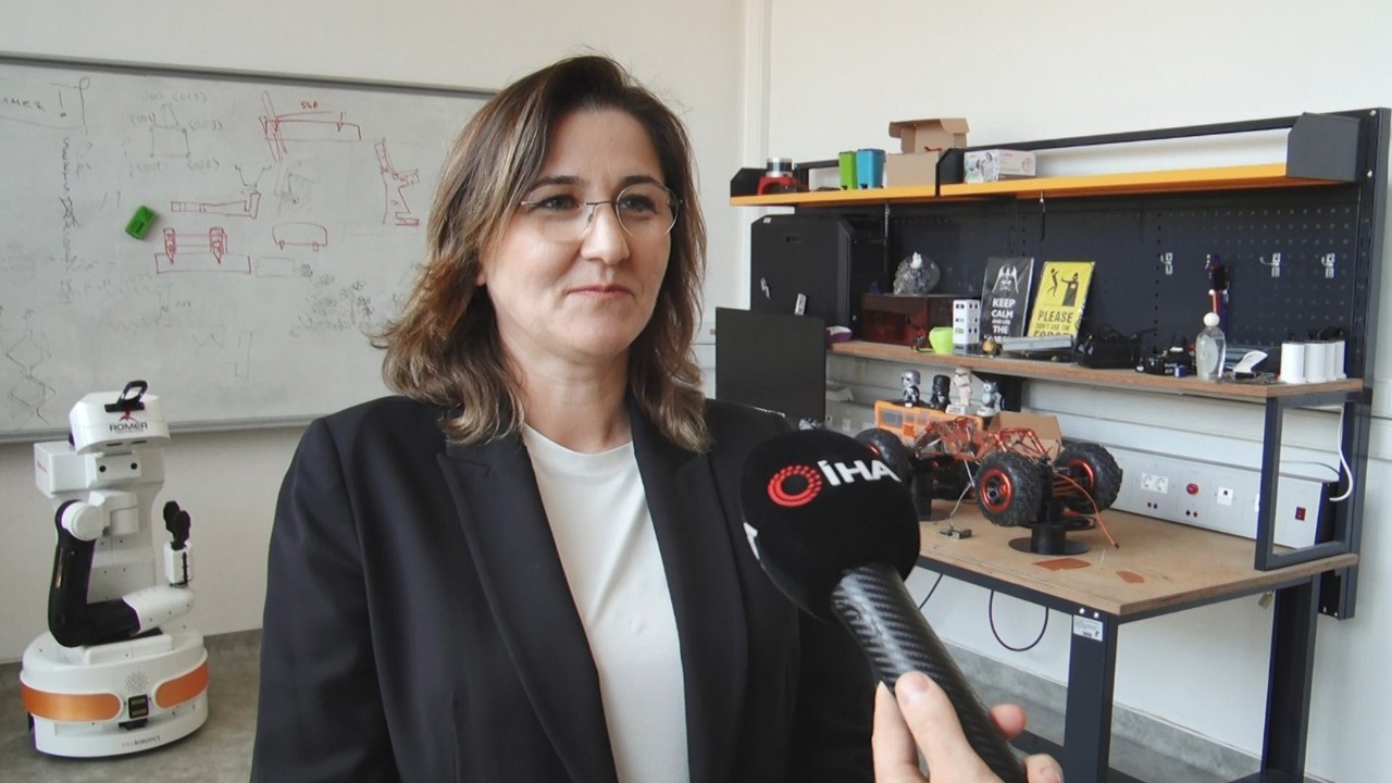 Uzmanlar uyardı: Yapay zeka hem teknolojik hem psikolojik risk taşıyor
