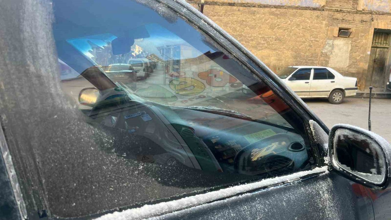 Bayburt’ta kuru soğuk etkili oluyor
