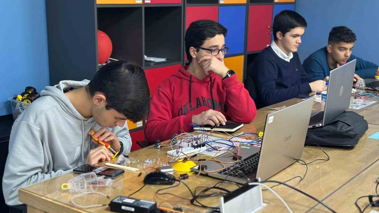 ’Deneyap Teknoloji Atölyesi’nde çalışmalar sürüyor
