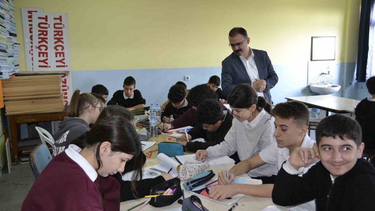 Sultanhisar Kaymakamı Ateş, öğrencilerle bir araya geldi
