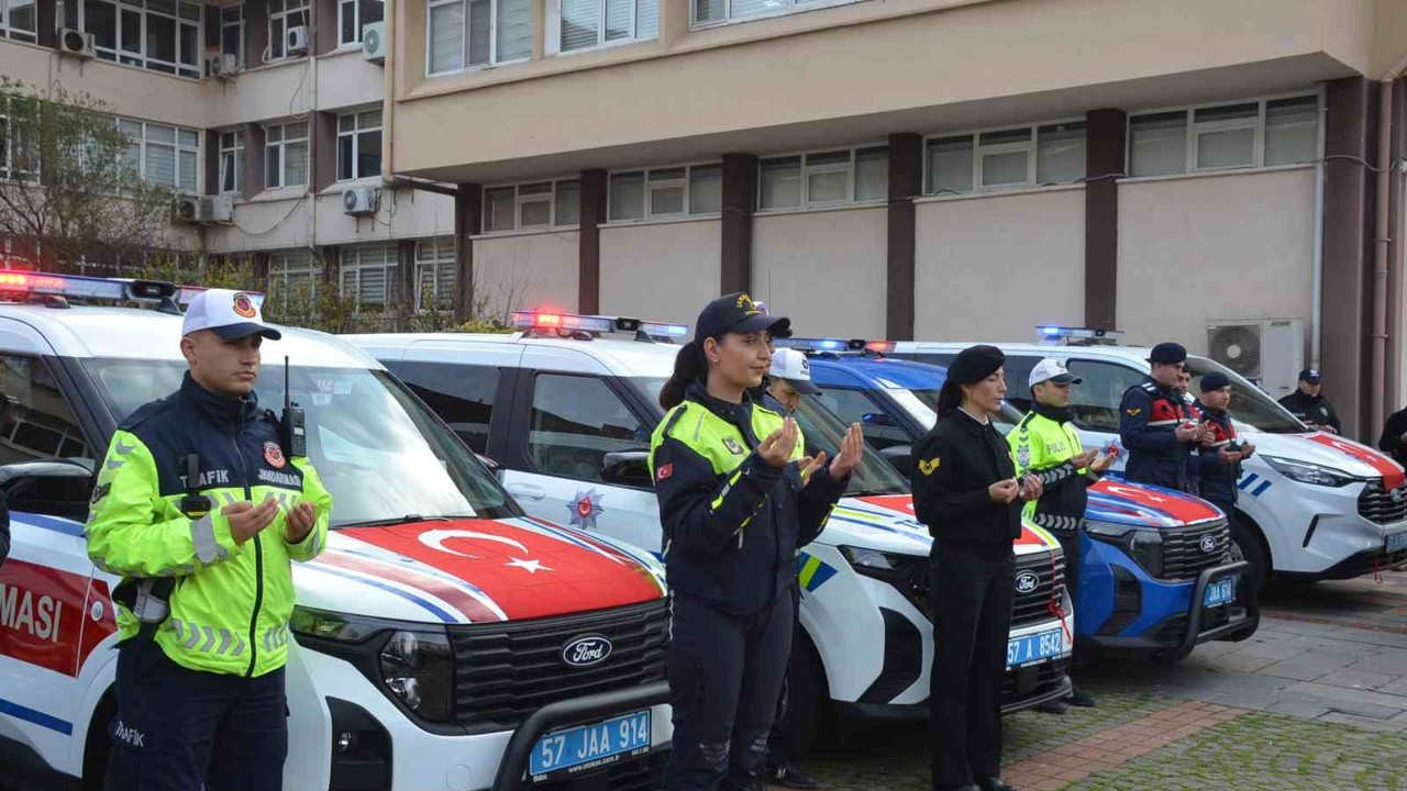 Sinop’ta emniyet ve jandarmaya 19 yeni araç tahsis edildi
