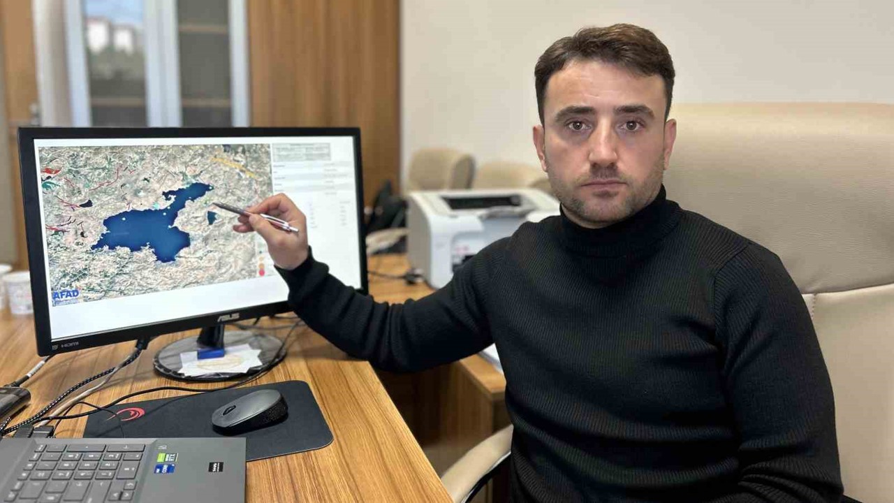 Doç. Dr. Alkan: "Önümüzdeki 10 yıl içinde orta büyüklükte bir deprem beklentisi göz ardı edilmemelidir"
