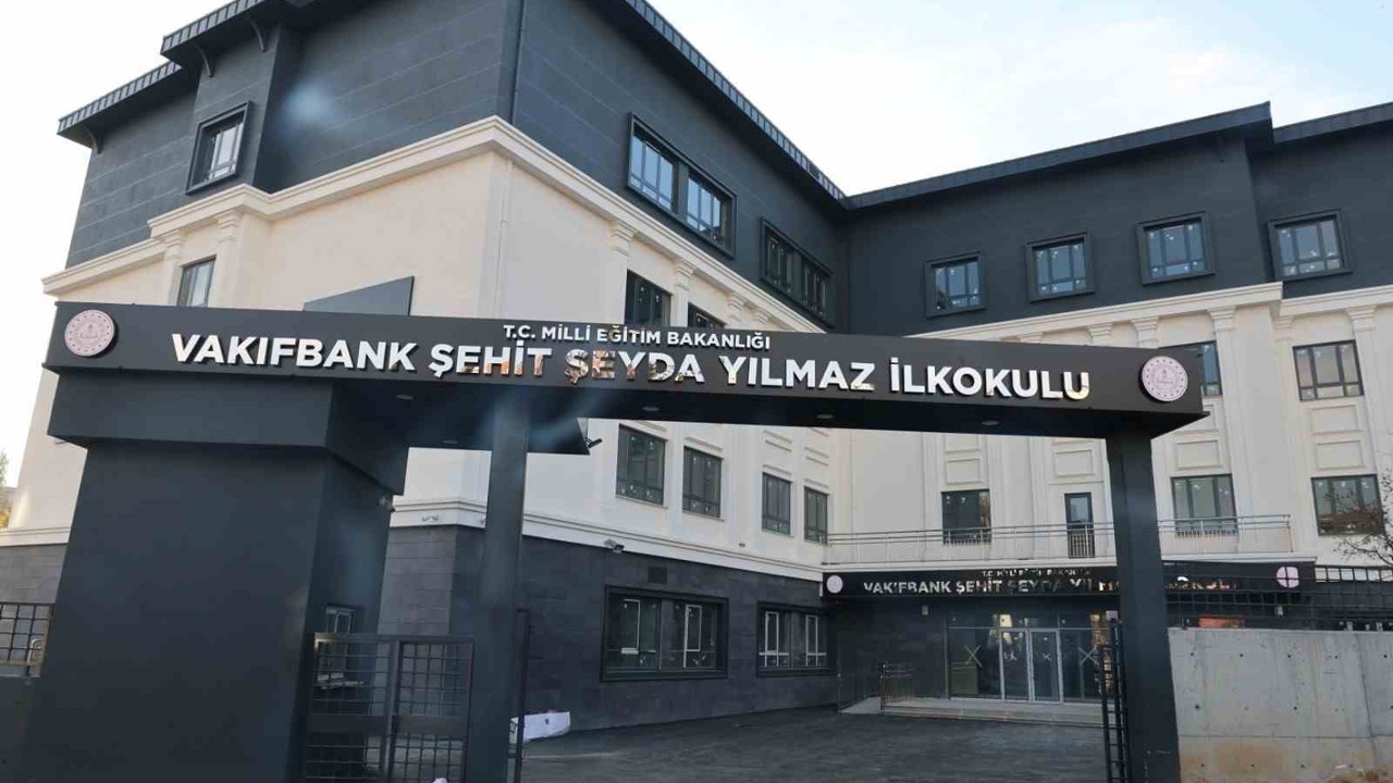 Ümraniye Cemil Meriç Mahallesi’ne yeni ve modern bir ilkokul kazandırılıyor
