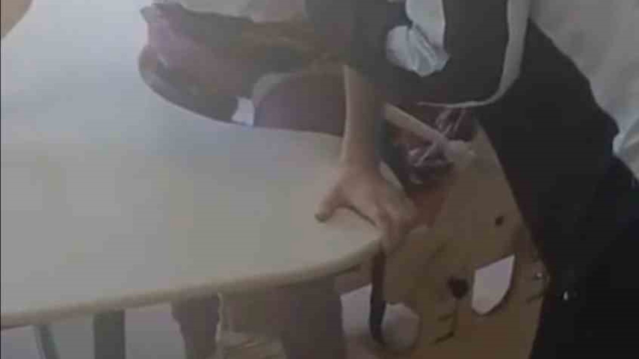 Bursa’da kan donduran görüntüler: Otizmli öğrenciler ders boyunca bağlı tutulmuş
