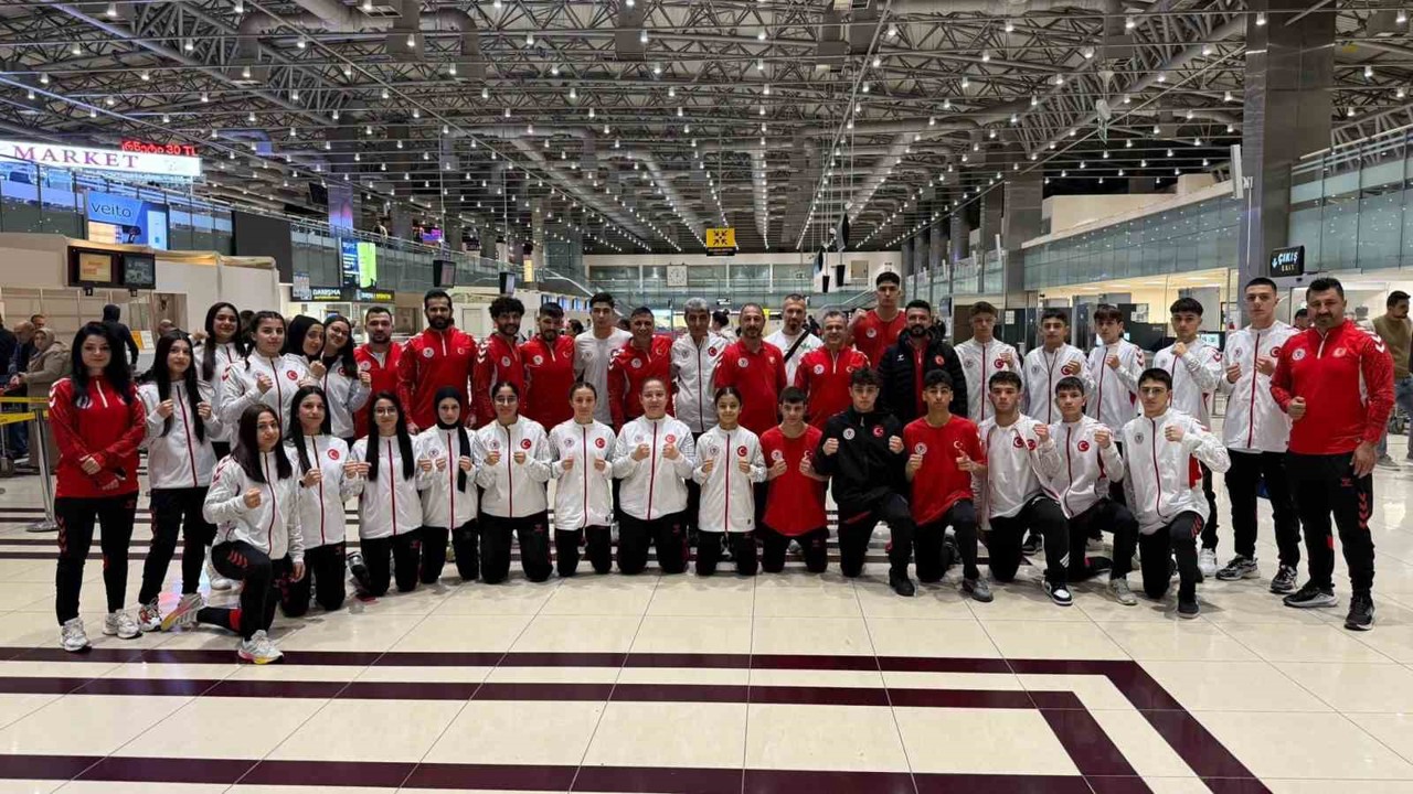 Türk boksörler şampiyonluk için Avrupa yolunda
