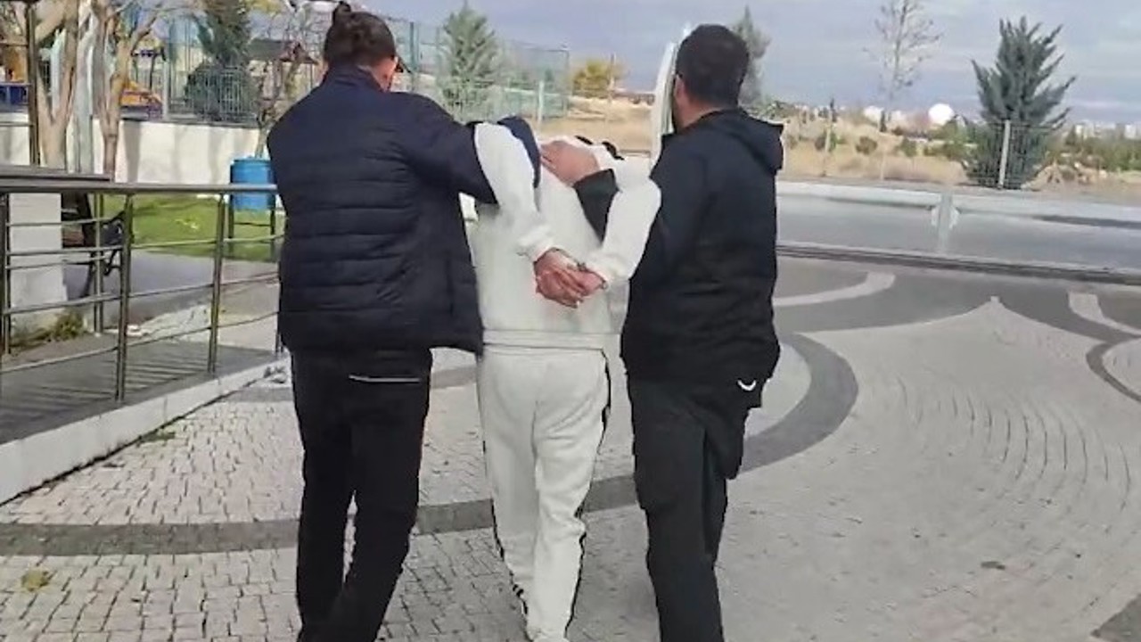 15 dosyadan aranan şahıs yakalandı
