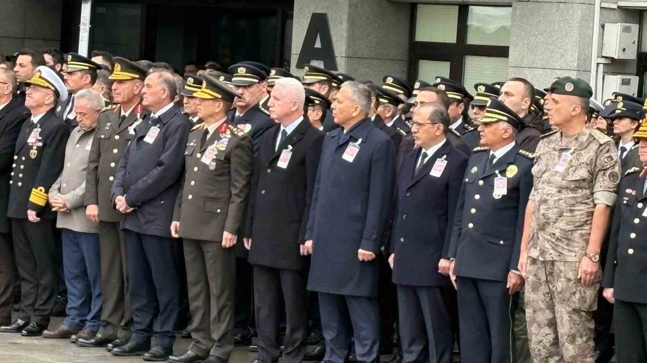 Şehit polis memuru Emre Albayrak için İstanbul İl Emniyet Müdürlüğünde tören düzenlendi
