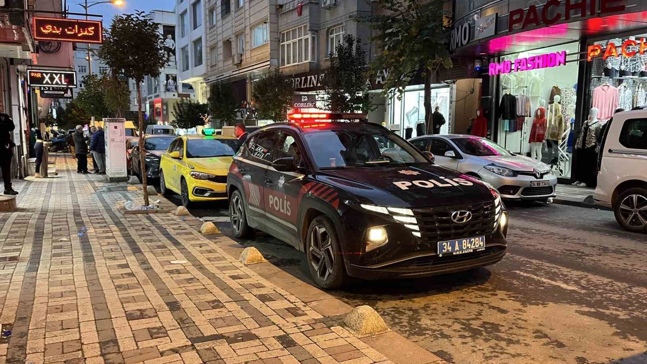 Zeytinburnu’nda park yeri tartışmasında kan aktı: 1 ölü, 1 yaralı
