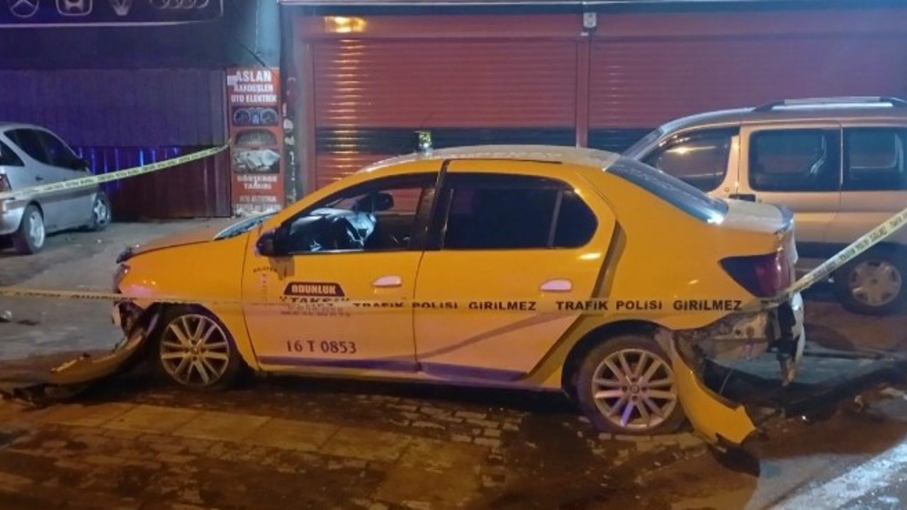 Bursa’da gasp edilen ticari taksi yarım saatlik kovalamacayla durduruldu
