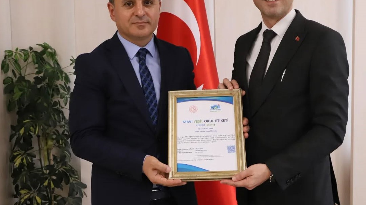 Bayburt’ta iki okula ‘Mavi Yeşil Okul’ etiketi verildi
