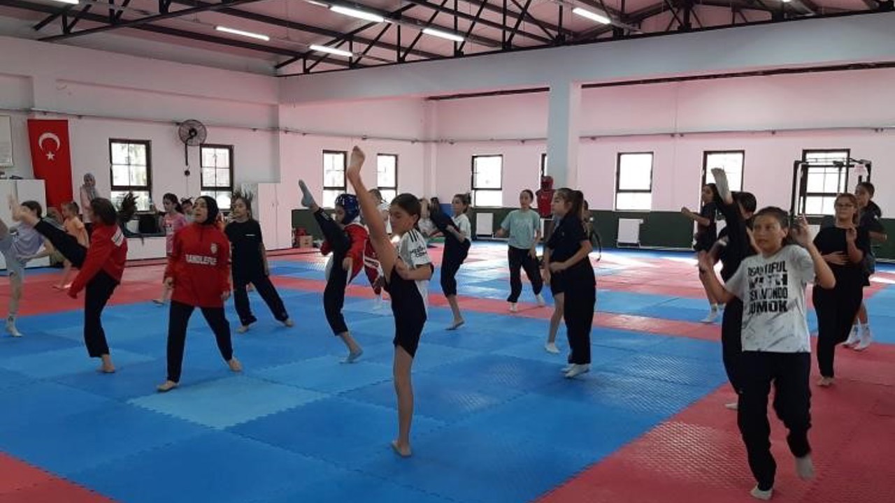 Bilecik’te taekwondo antrenmanları aralıksız sürüyor
