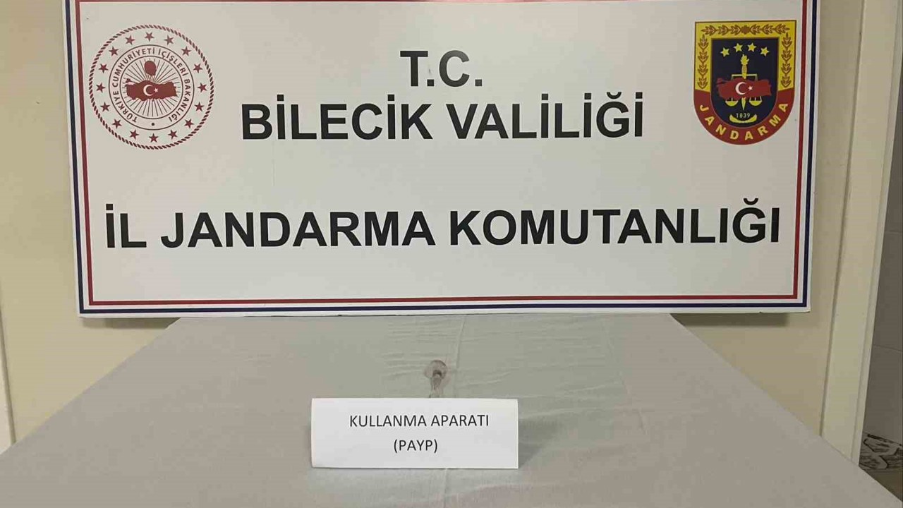 Bilecik’te ’Dur’ ihtiyarına araç içinden payp çıktı
