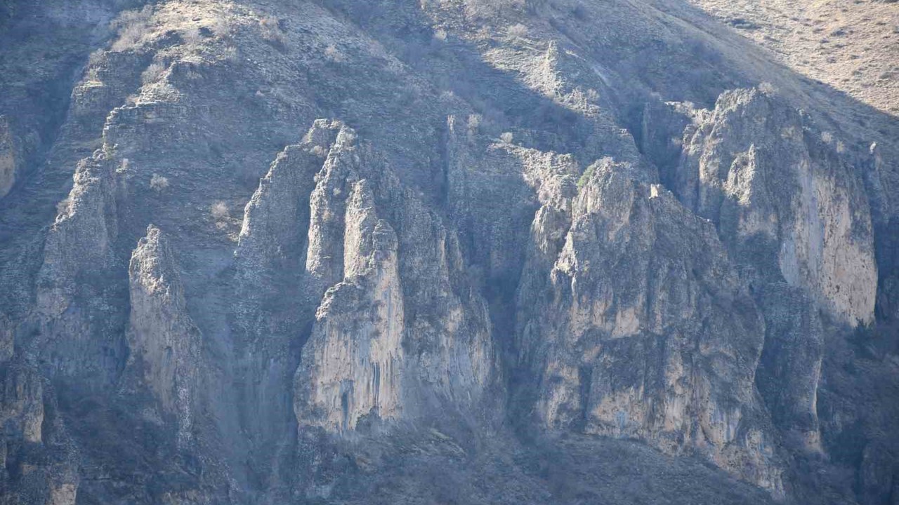 Şırnak’ta peri bacalarını andıran bölge keşfedildi
