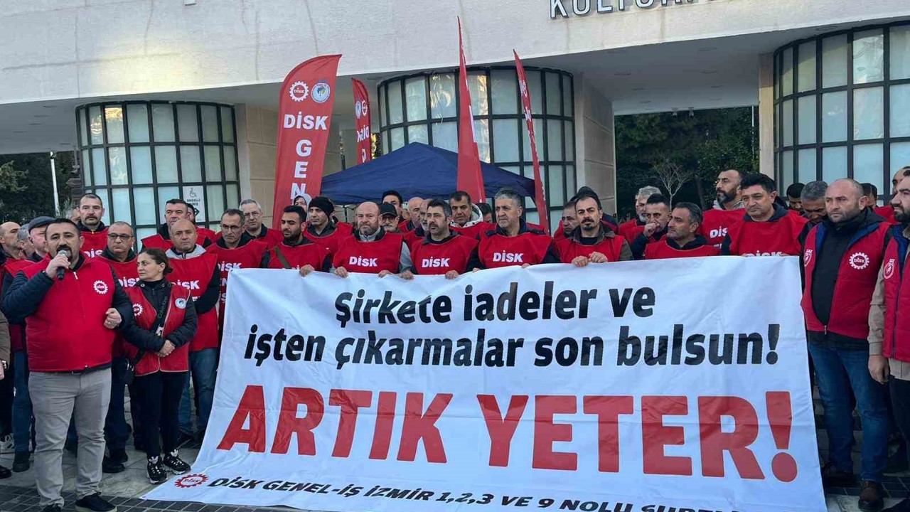 İzmir Büyükşehir işçileri: "Arkadaşlarımız işe dönünceye dek mücadele sürecek"
