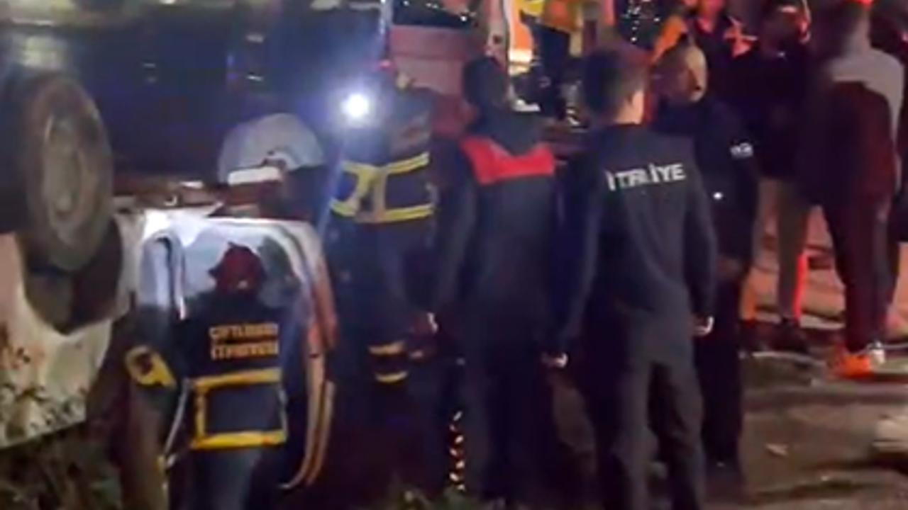 Yalova’da otomobil takla attı: 2 yaralı
