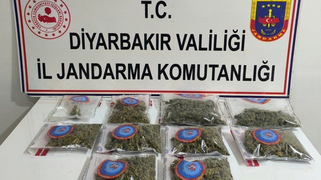 Diyarbakır’da 25 kilo esrar ele geçirildi
