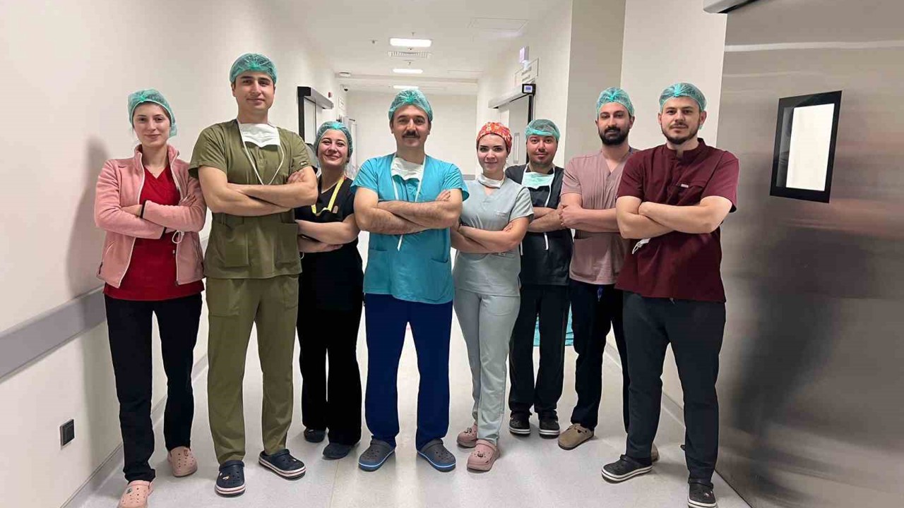 Kütahya’da ses teli felcine kalıcı çözüm
